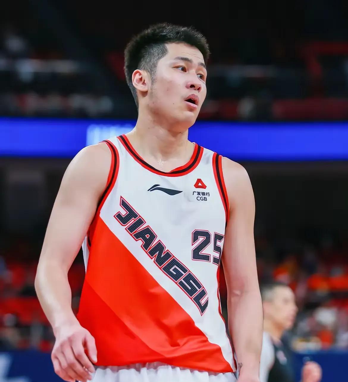 金年会包含今晚上海海港调整名单以备NBA总决赛广厦男篮豪取连胜备战欧联，西汉姆状态回暖备战法国杯看傻球迷的词条